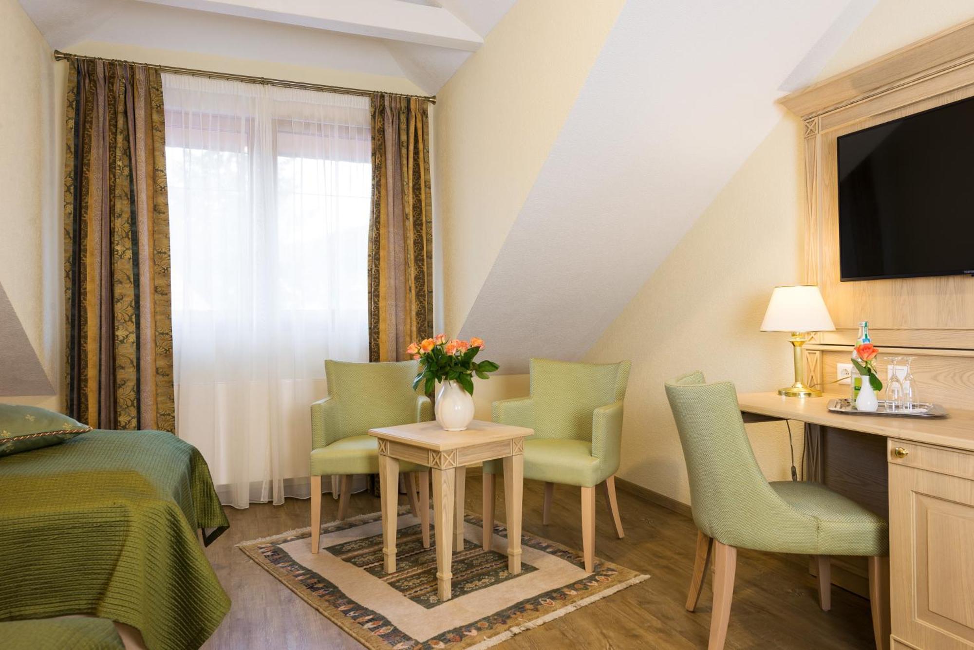 Hotel Rebstock Baden-Baden Zimmer foto